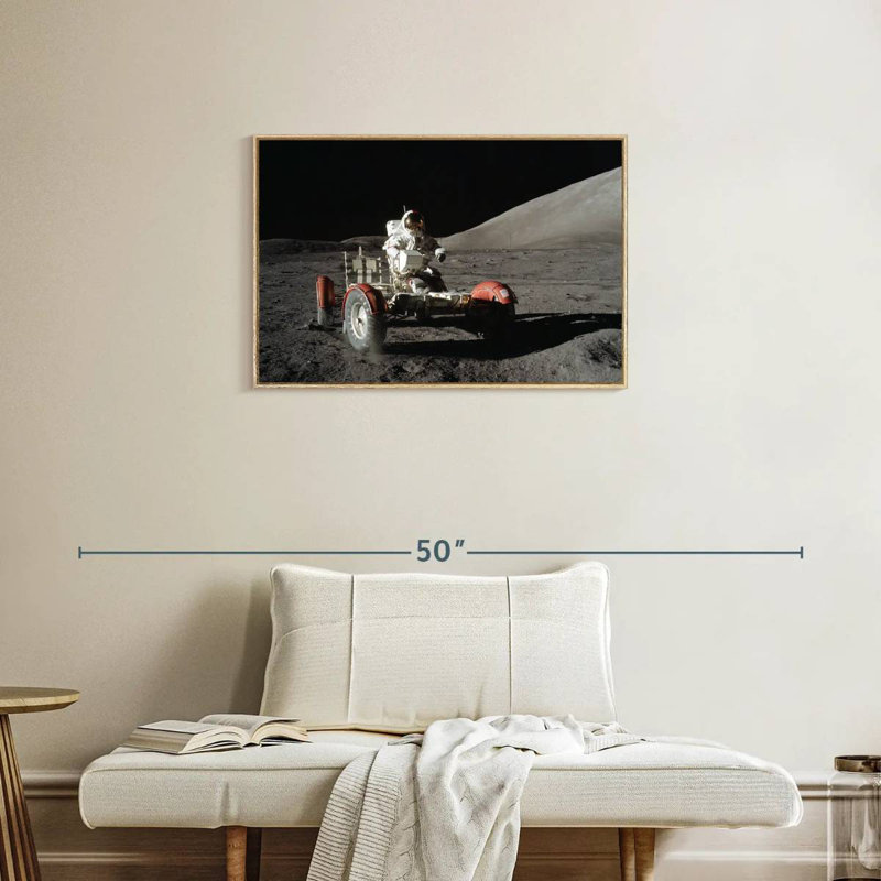 Atterrissage lunaire Apollo 17, Cadre flottant en bois naturel, 31 po x 21 po