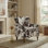 Fauteuil Asul avec garniture cloutée