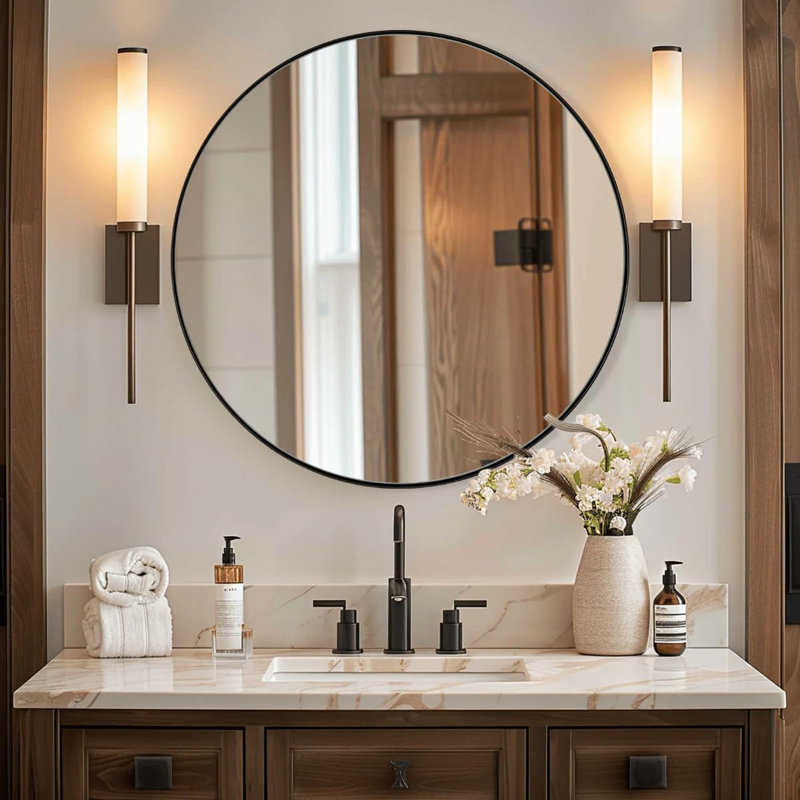 Miroir de salle de bain Kaitlee Cadre en acier inoxydable, 30 po x 30 po, Noir mat, Round