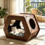 Lit de chat hexagonal compact et multifonctionnel en panneaux de particules à motif de bois, idéal pour les petits espaces.
