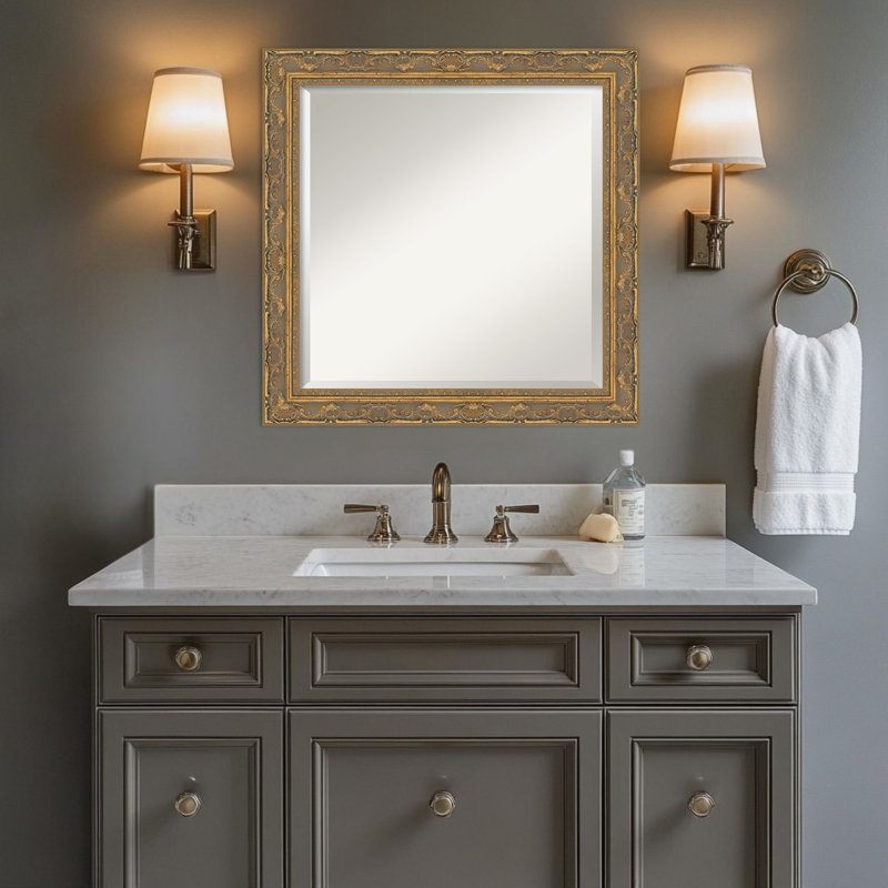 Miroir mural de salle de bain Filigree, 24,5 po x 24,5 po, Doré