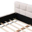 Lit tapissier en chenille beige élégant avec motif damier-459802557-459802552
