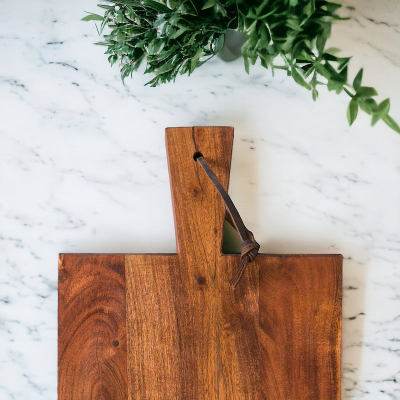 Planche à découper en bois d'acacia fabriquée à la main: cuisine rustique et planche de service, 18 po x 12 po