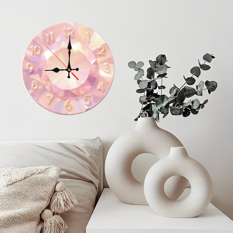 Horloge rose en cristal avec chiffres