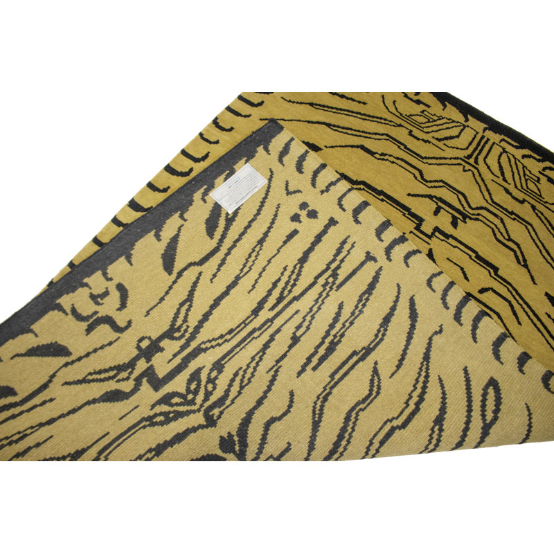 Tapis oriental tribal beige doré, 5 pi 2 po x 7 pi 3 po
