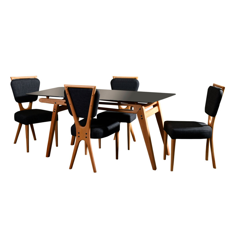 Ensemble repas pour quatre personnes