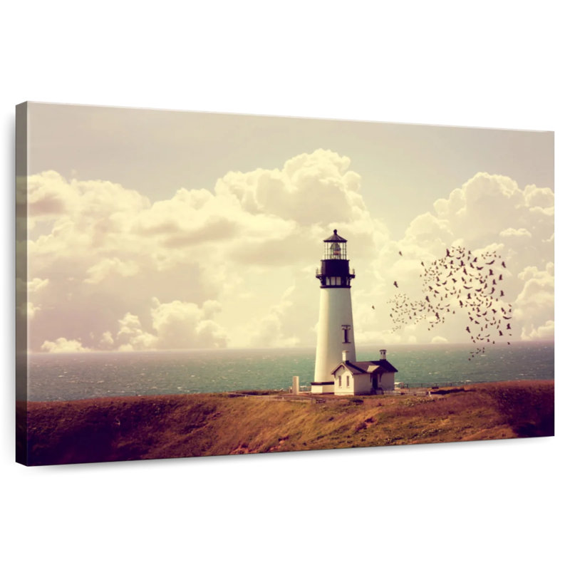 Old white lighthouse Aletra, H 26 po x l 39 po