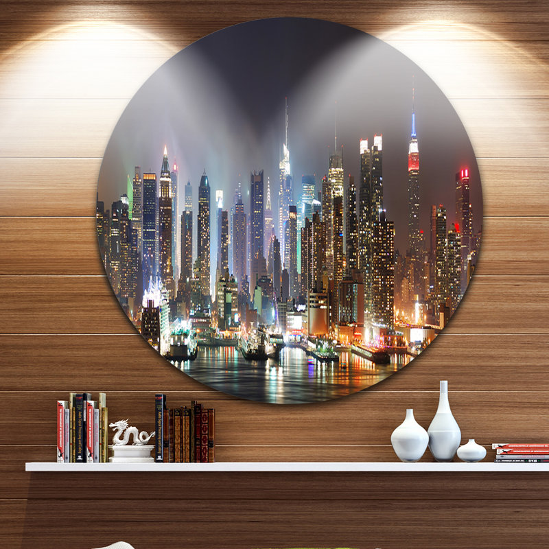 «Lit NYC Manhattan Skyline», impression de photo de paysage urbain, H 38 po x l 38 po x P 1 po, Métal métal