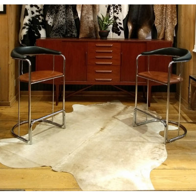 Grand tapis champagne en peau de vache brésilienne
