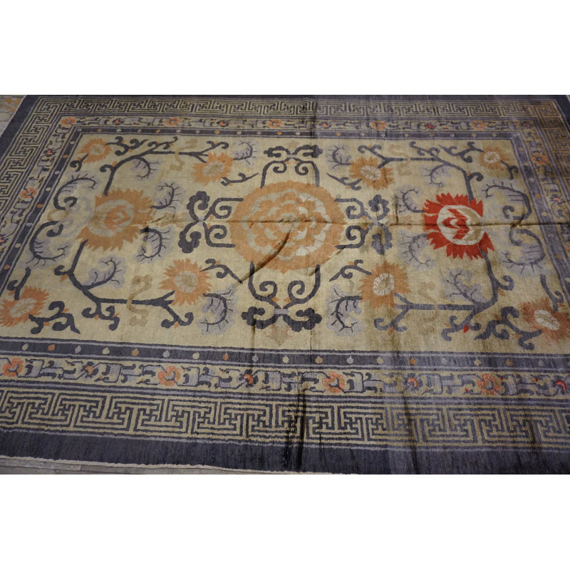 Artistic Floral Pattern Light Color Antique Luxurious Chinese Silk Rug