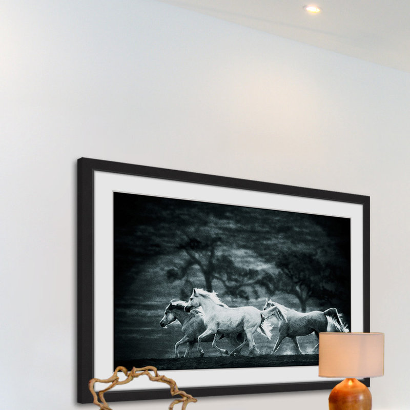 «Blue Arabians», reproduction encadrée, H 30 po x l 45 po x P 1,5 po
