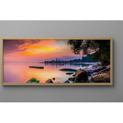 «Cleveland Skyline from Lake Erie», art mural encadré