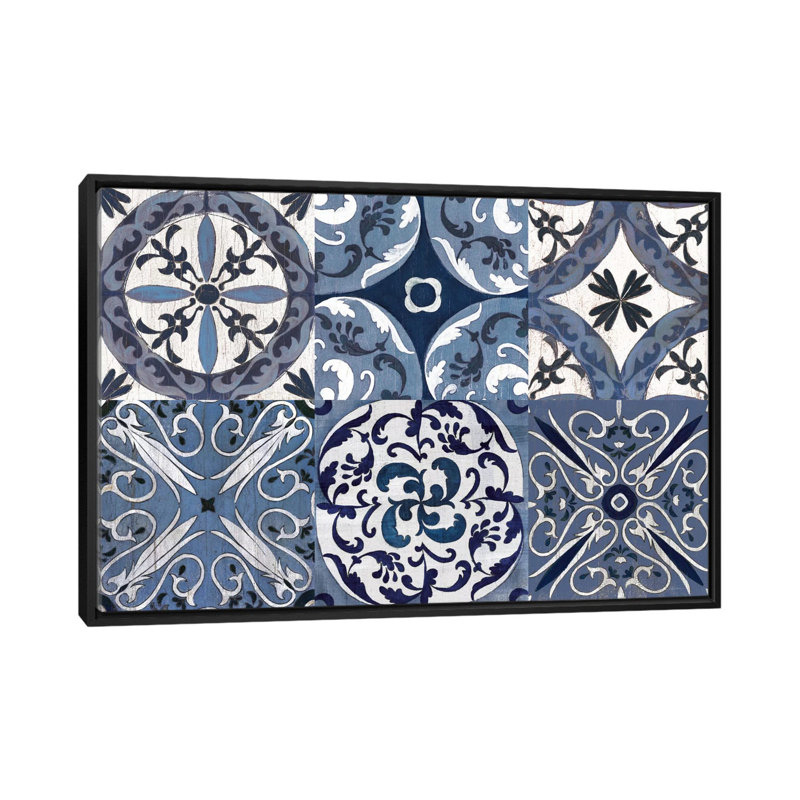 «Indigo & Cream Series: Downtown Oxford Coastline», impression sur toile, H 32 po x l 48 po x P 1,5 po, Toile avec cadre noir