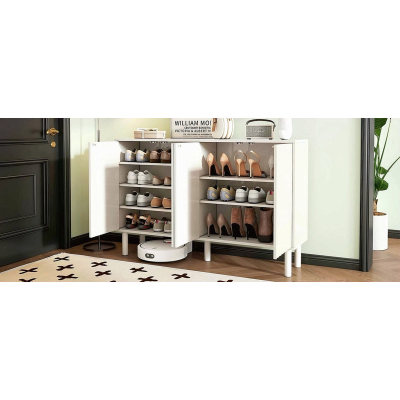 Armoire à chaussures minimaliste avec 5 pieds en bois massif, buffet de style crème avec portes cannelées, grande armoire de rangement à 4 portes avec tablettes réglables pour le salon, 55,1 x 13,7 po