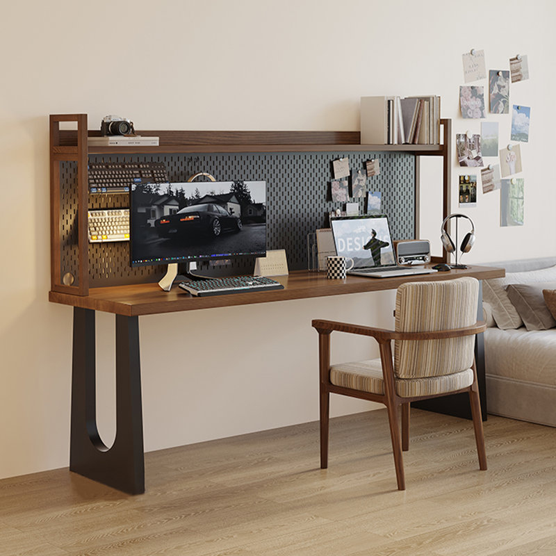 Bureau rectangulaire en bois massif noisette + fer, H 29,53 po x l 62,99 po x P 23,62 po
