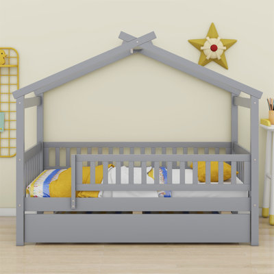 Lit en bois avec couchette