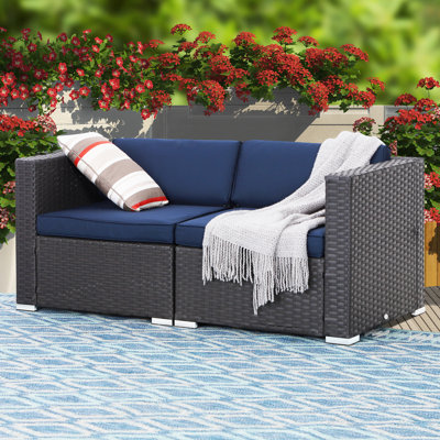 Chaise de patio avec coussins Mcgahan