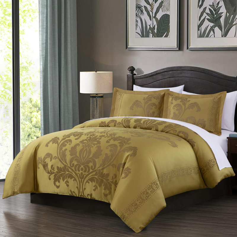 Valor 7-Piece Bed in a Bag Jacquard Floral Comforter Set with Sheets, California King Comforter + 6 Additional Pieces