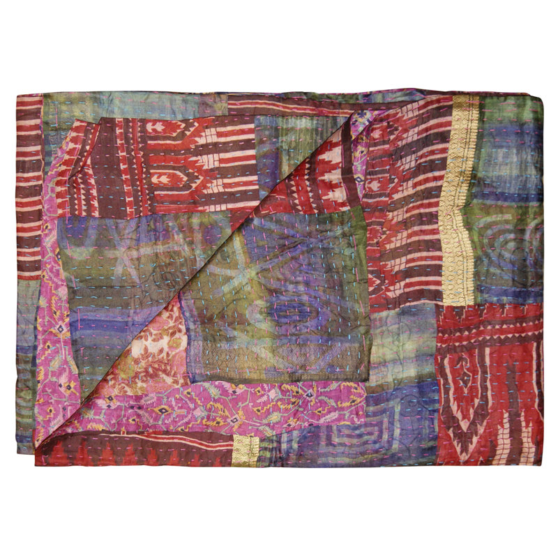 Couverture en soie brodée Kantha