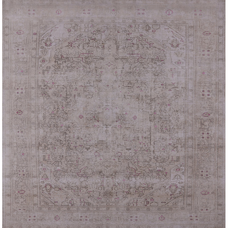 Tapis oriental gris, Carré 4 pi