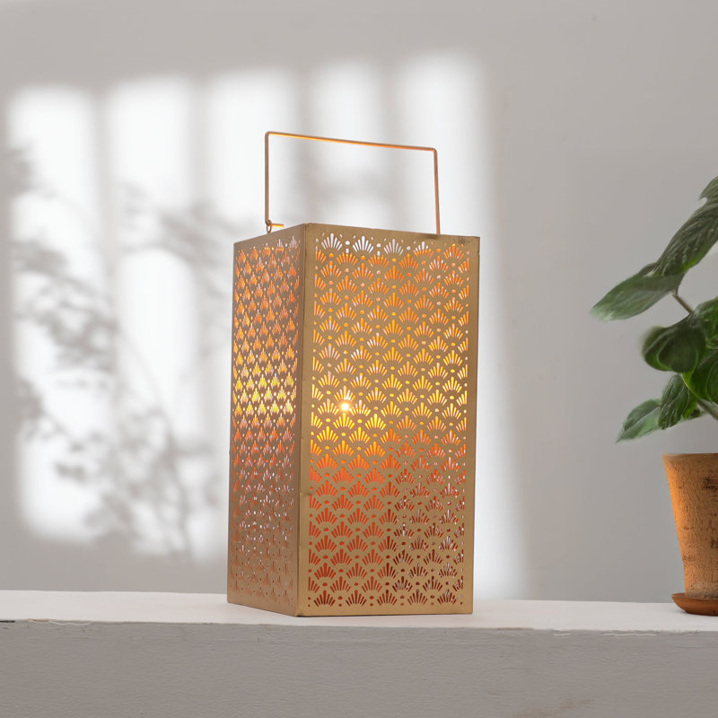LANTERN W/HANDLE