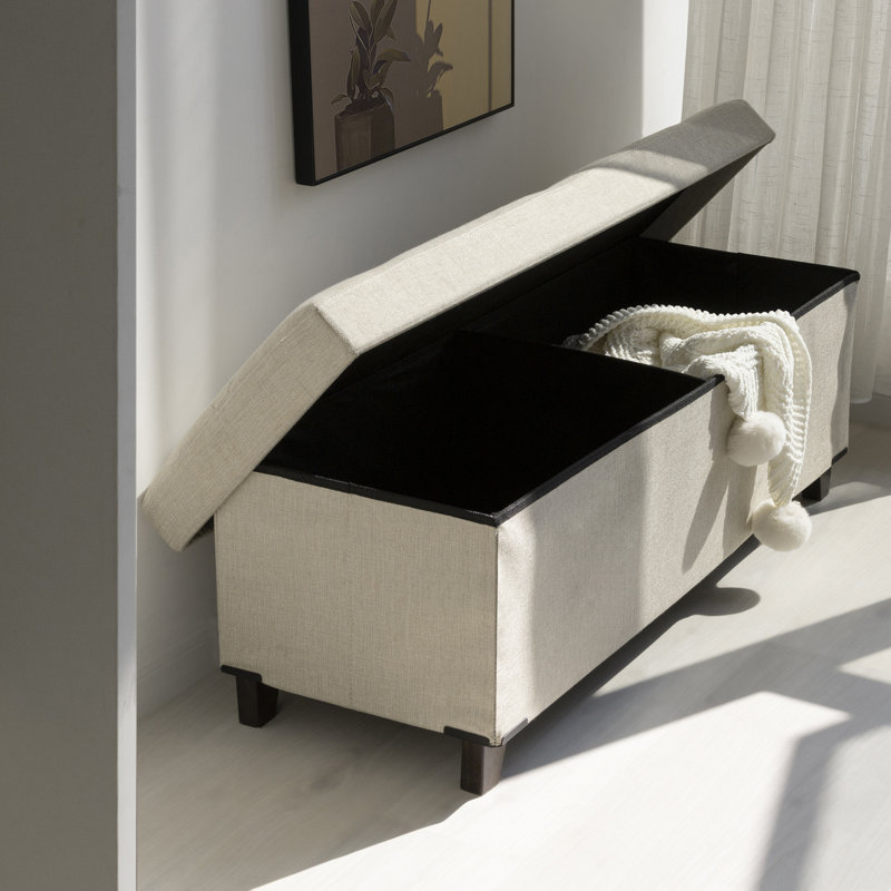 Banc de rangement rembourré avec pieds en bois massif Jenaya, Beige