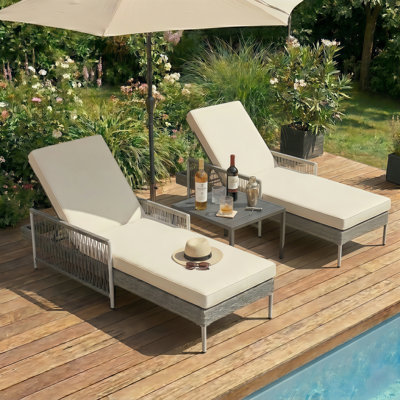 Chaise longue d'extérieur réglable en osier à 6 positions, chaise longue inclinable pour patio avec coussin inclus
