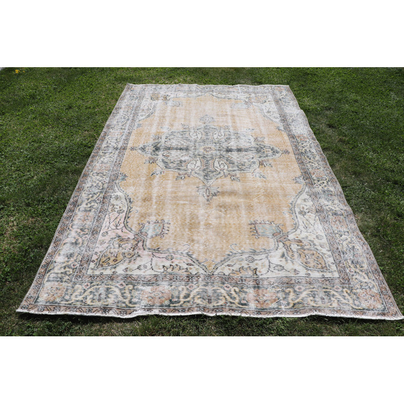 Grand tapis Oushak brun antique délavé avec motif à médaillons pour le salon