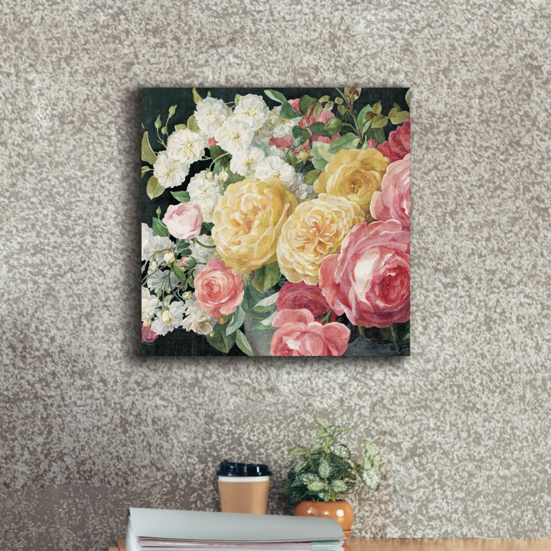 «Antique Roses On Black C» par Danhui Nai, art mural sur toile, H 18 po x l 18 po
