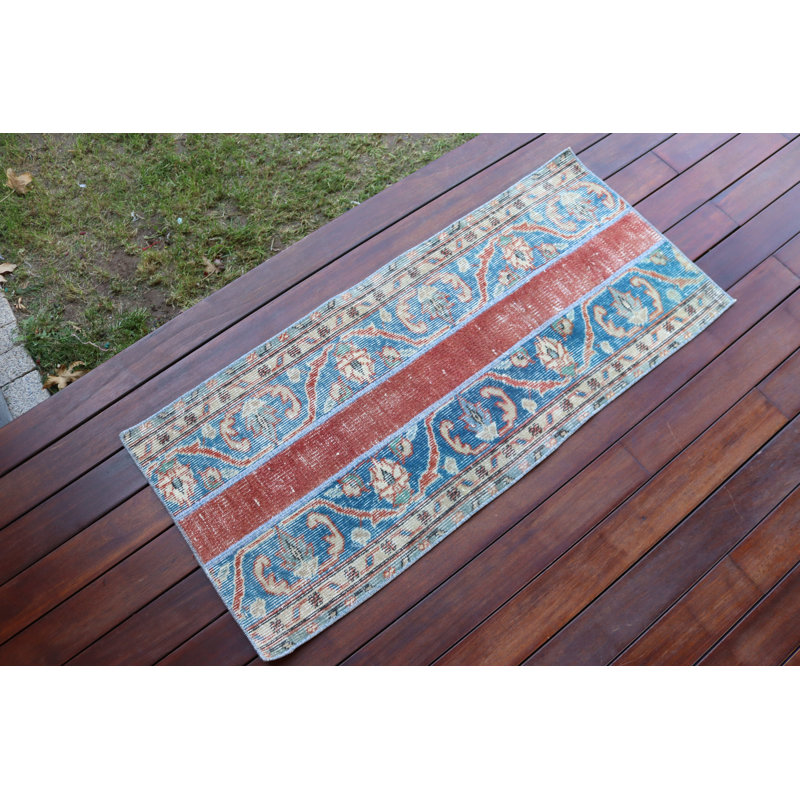 Tapis turc traditionnel fabriqué à la main avec d'élégants motifs floraux, idéal pour votre salon ou votre chambre à coucher