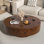 Table basse ronde en bois de ronce fabriquée à la main avec piédestal Strudy, table basse en bois massif de style Mid-Century moderne pour le salon