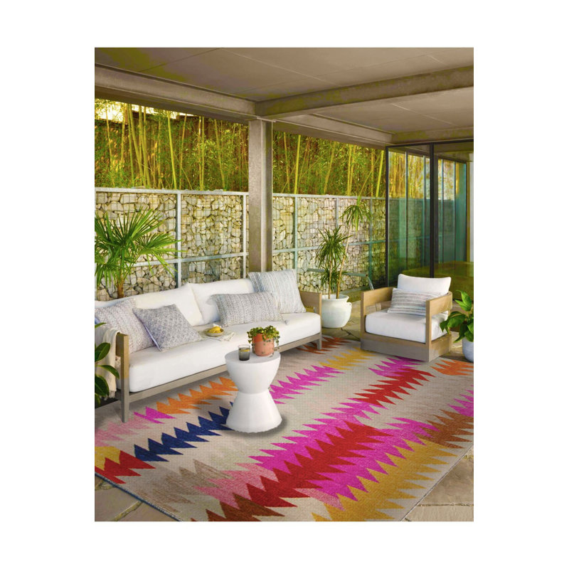 Triangular Multicolor Sayout Patterned Decorative Washable Rug, Square 4'11" Rug Pad Included