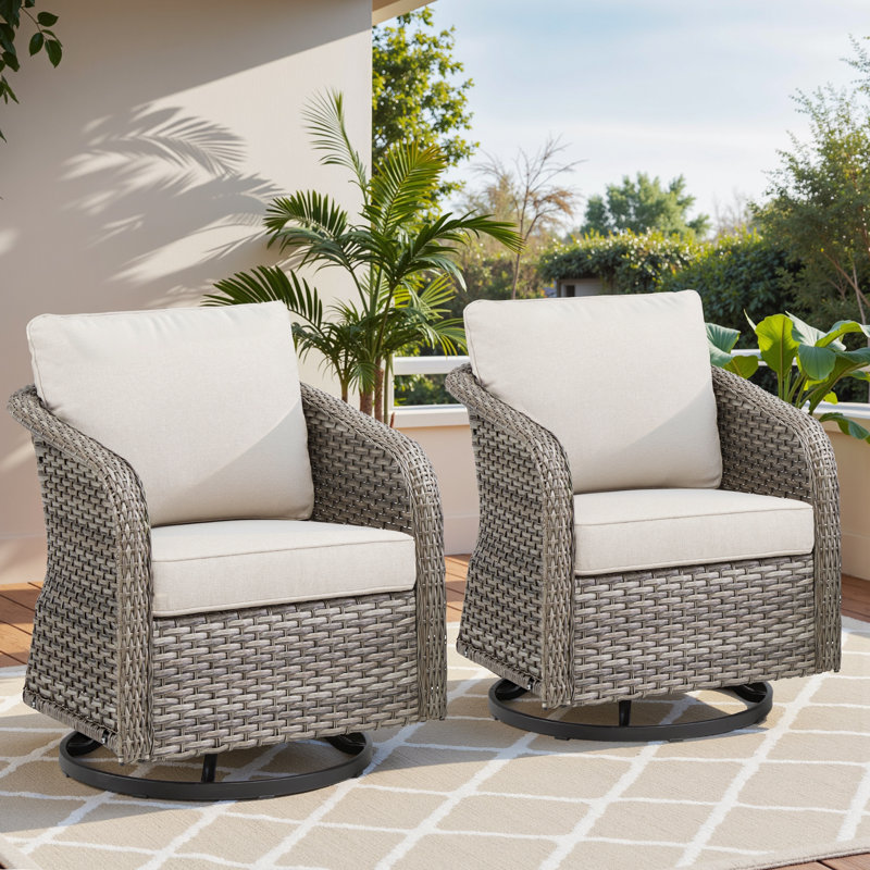 Chaise d'extérieur pivotante en osier avec coussins (ensemble de 2)
