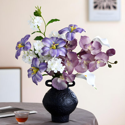 Ornements de fleurs simulées