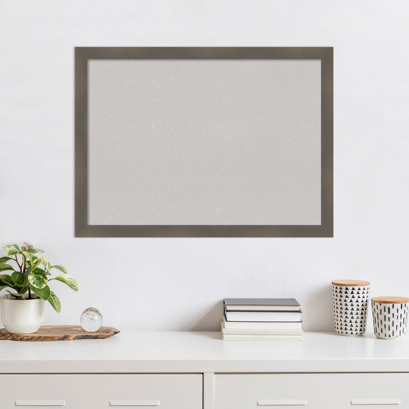 Panneau de liège gris, cadre en bois gris Edwin - babillard, tableau d'organisation, tableau d'affichage, 22 po x 30 po, Gris