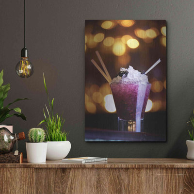 Mauve violet, art mural en métal