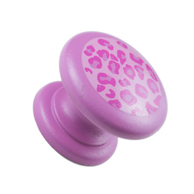 Bouton de guépard rose peint à la main 1 1/2 po