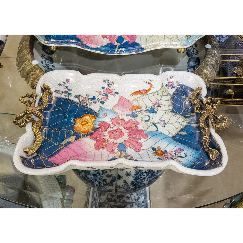 Tobacco Leaf Decorative Plate