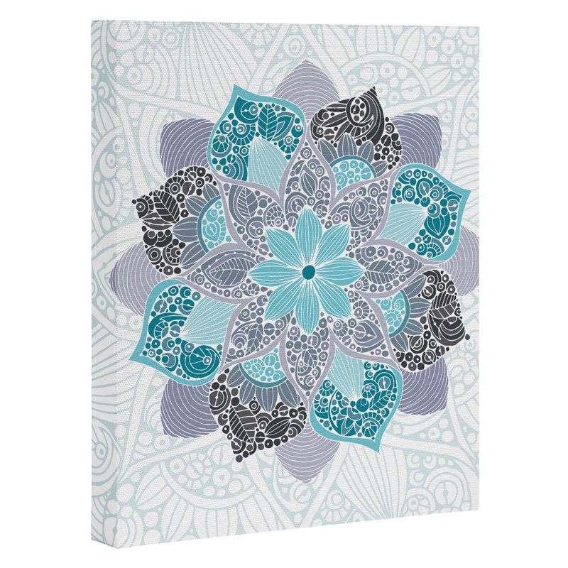 « petunia mandala », impression sur toile tendue, H 10 po x l 8 po x P 1,5 po