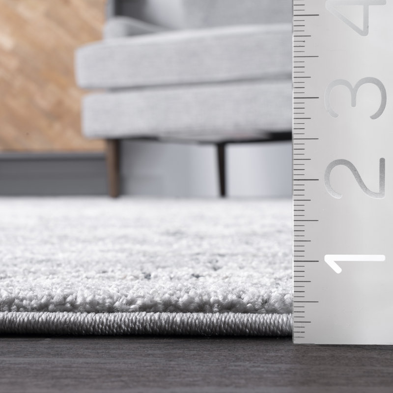 Edwa Traditional Power Loom Performance Light Gray Rug, Round 8'
