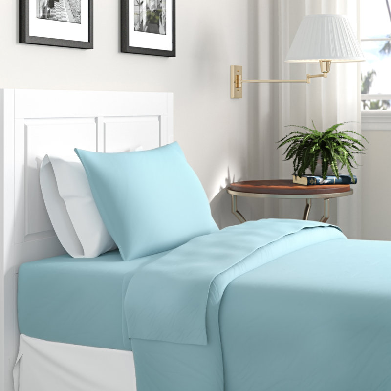Ultra Soft Double Brushed 4 Piece Sheet Set – Deep Pocket Fade Resistant Bedding, White, Queen Sheet Set with 2 Pillowcases