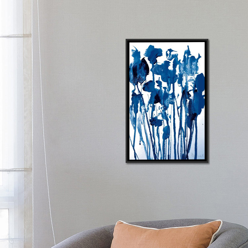«Navy Flowers», reproduction sur toile, H 26 po x l 18 po x P 1,5 po, Toile avec cadre noir
