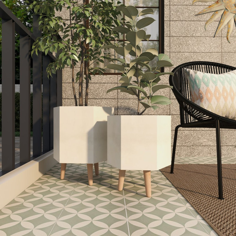 Vanmatre Planter, White