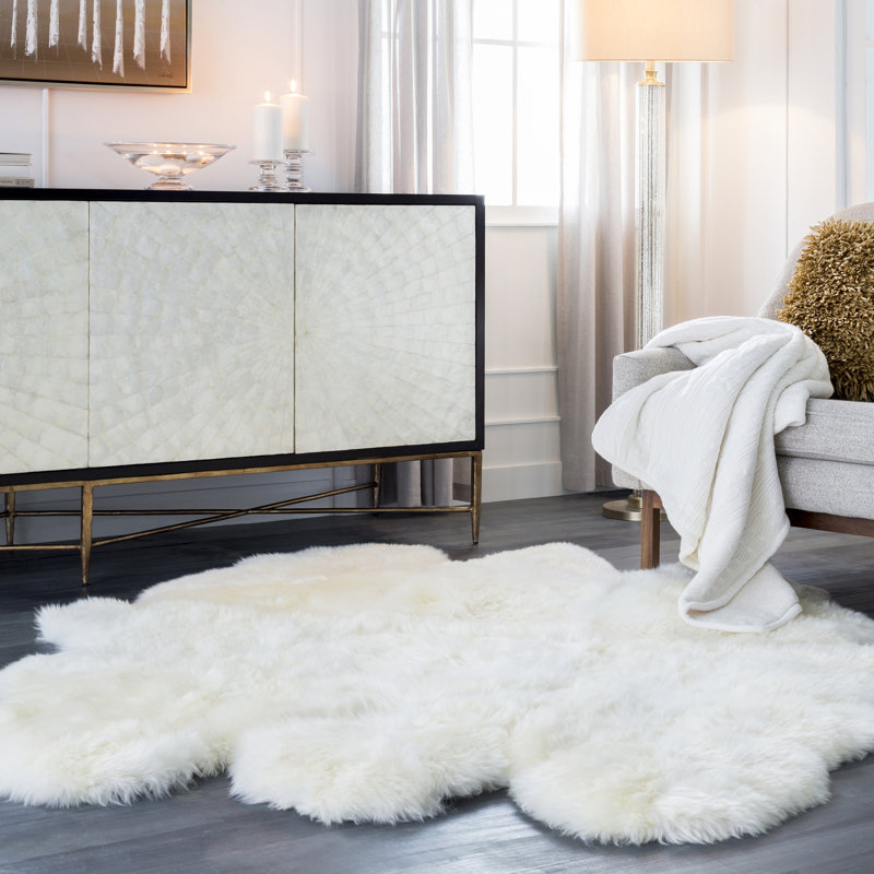 Finis Sheepskin Area Rug, Rectangle 6' x 8'