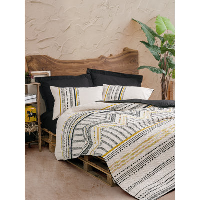 Luxury 100% Cotton Ranforce Double Quilt Cover Set, Black/White/Gold | Includes Duvet Cover (86.6 x 90.6 in), Flat Sheet (94.5 x 102.4 in), 2 Pillowcases (19.7 x 27.6 in) | Machine Washable, Elegant Reactive Print, Comfortable 145 Thread Count