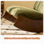 Chaise berçante confortable, tissu d'ameublement de haute qualité, structure en bois massif, parfaite pour les décors multiples et la détente
