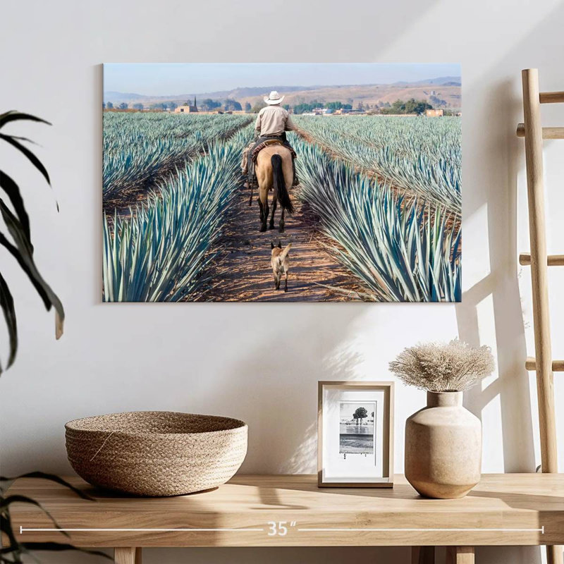 «Inspecting Agave Plantation», reproduction sur toile, H 16 po x l 24 po x P 1,25 po
