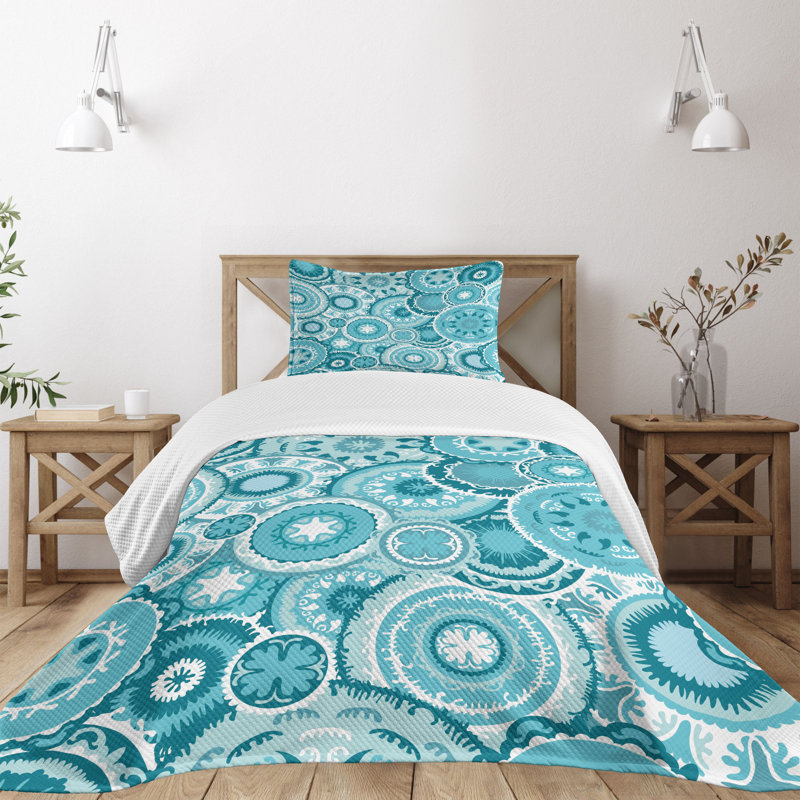 Twin White and Turquoise Quilted Bedspread Set