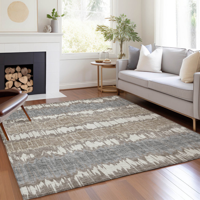 Tapis taupe en polyester tissé à la machine Lamanna, Rectangle 2 pi 6 po x 3 pi 10 po