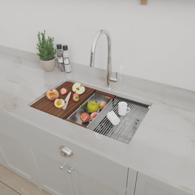 Évier de cuisine à simple cuve encastrable 32 po x 18 po, calibre 18 en acier inoxydable. Acier T304 Rouille, égratignures, températures élevées. Évier de poste de travail avec optimisation de l'espace. X rainures pour rapide